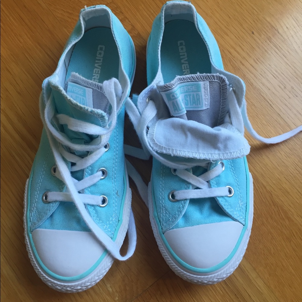 Converse sneakers Youth size 3 Teal color